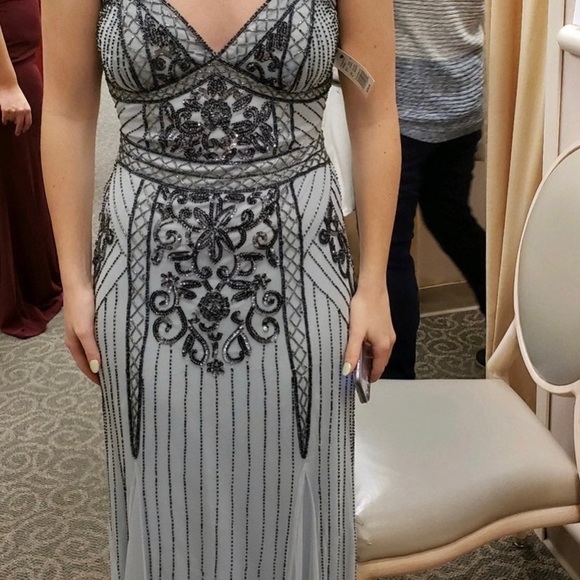 prom dress - Picture 4 of 5